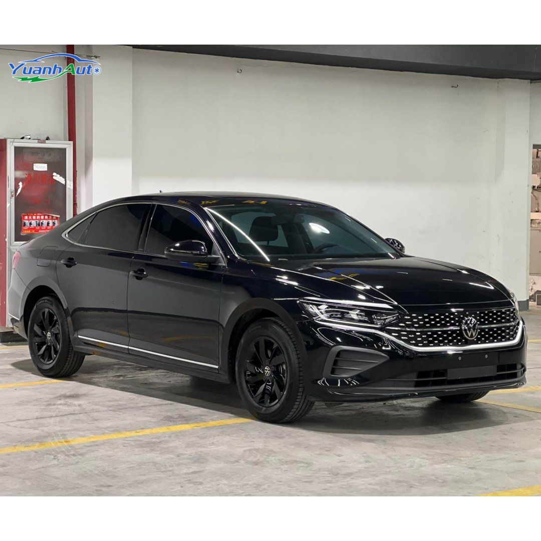 Passat vehicle photo 1
