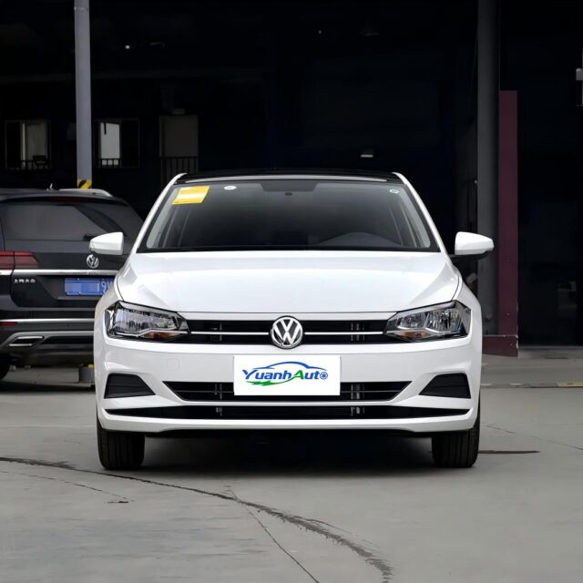 2018 Polo vehicle photo 1