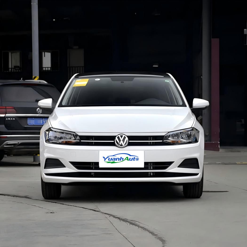 2018 Polo vehicle photo 1