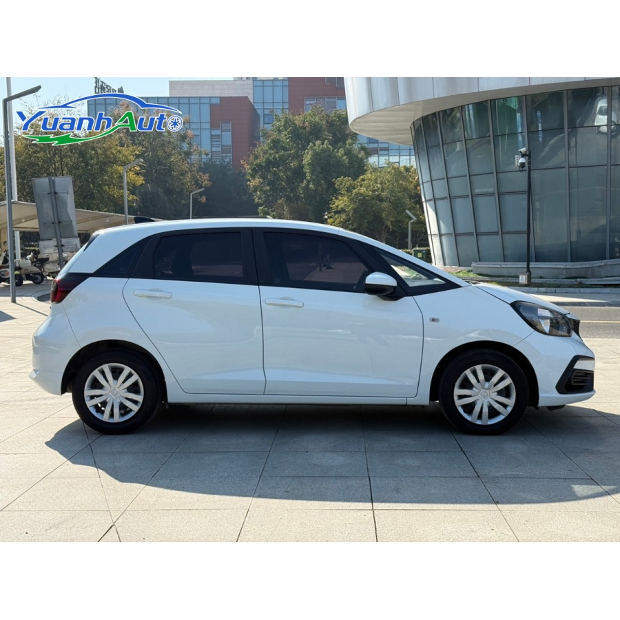 2021 Honda Fit vehicle photo 5