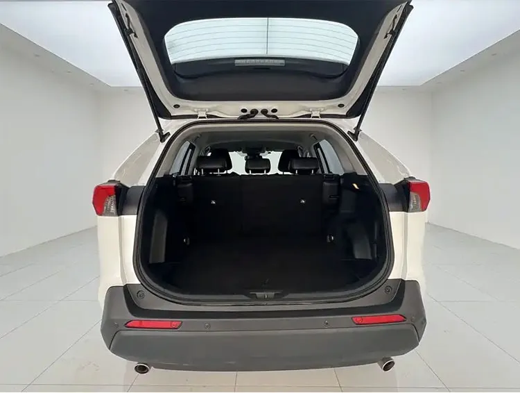 2021 Toyota RAV4 2.0L Petrol SUV — source image 12