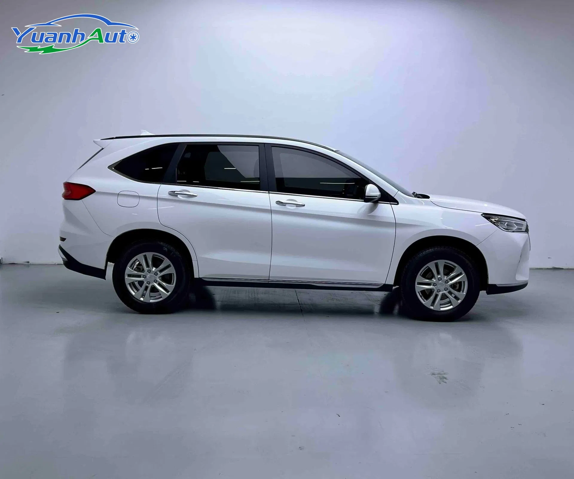 2021 Haval M6 Plus Petrol SUV — source image 12
