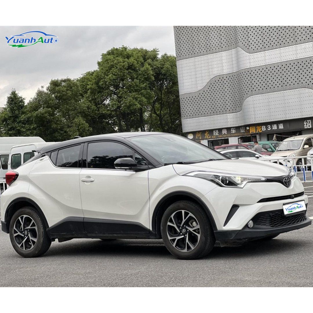 2020 Toyota C-HR vehicle photo 1