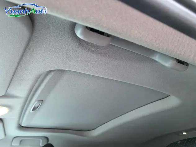 2018 Toyota Yaris Petrol SUV — source image 15