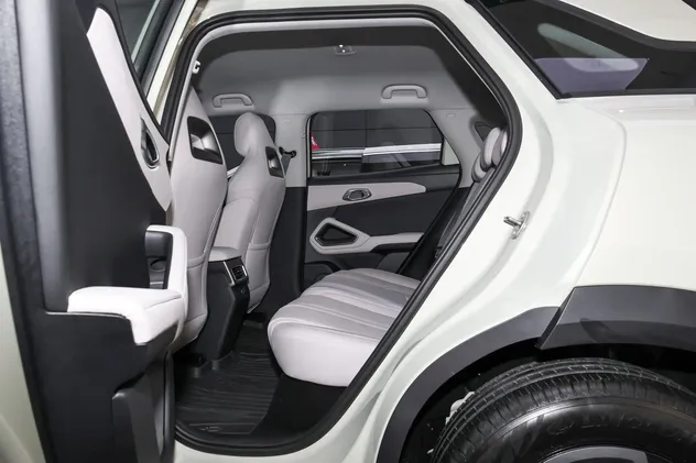 2025 BYD Yuan UP Electric SUV — source image 10