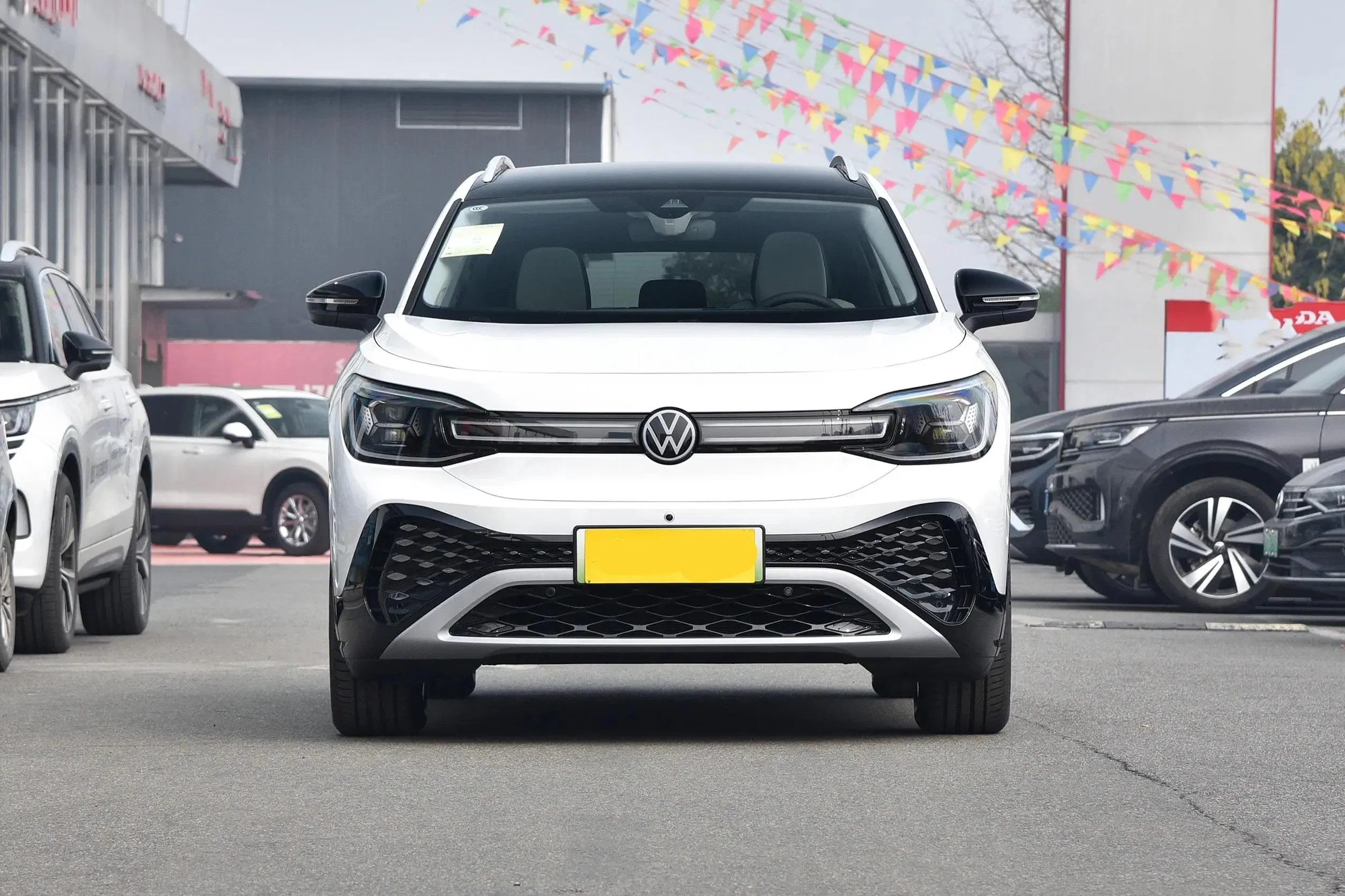 2025 VW ID6 Crozz vehicle photo 4