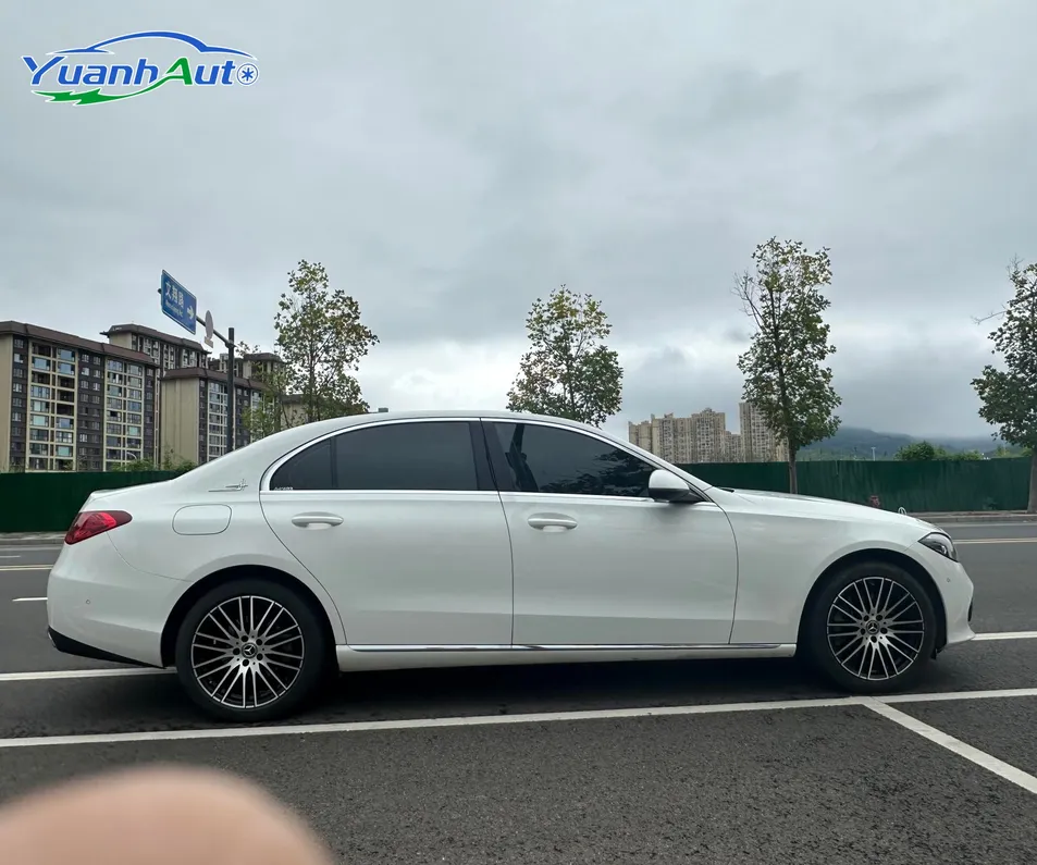 2022 Mercedes-Benz c260L Sedan — source image 10