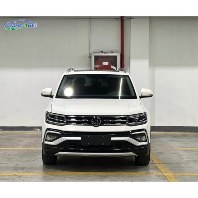 2022 Tiguan vehicle photo 1