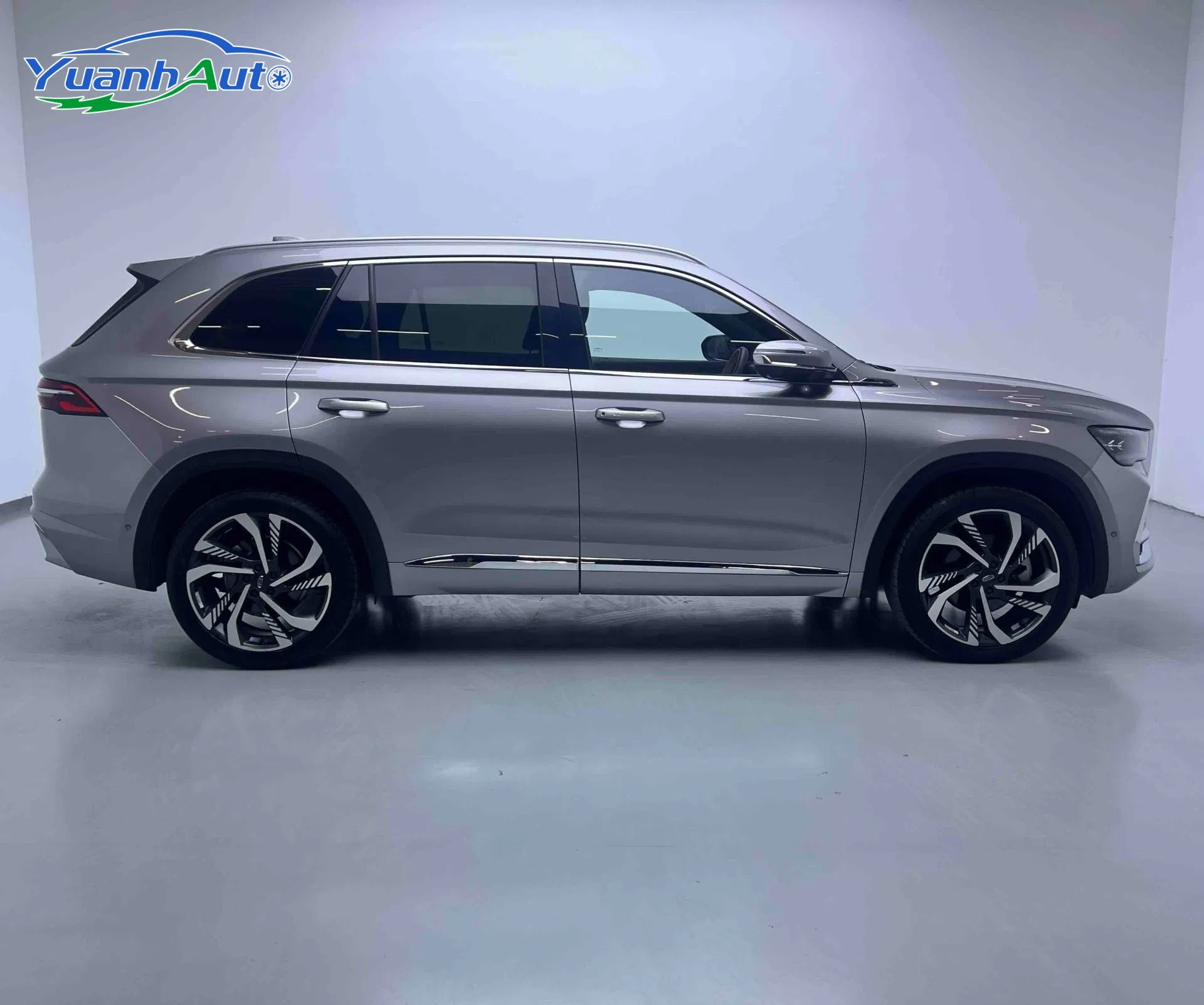 2021 Geely xinyueL 2.0T Petrol SUV — source image 12