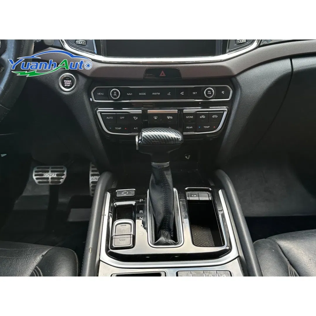 2017 GAC GS8 vehicle photo 7