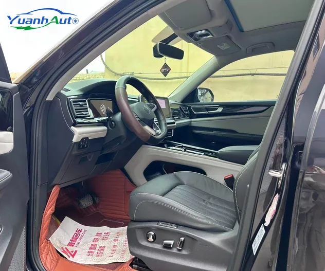 2021 Volkswagen Teramont Petrol SUV — source image 16