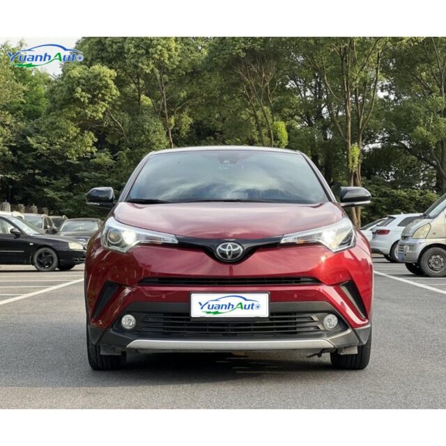 2018 Toyota iZOA vehicle photo 1