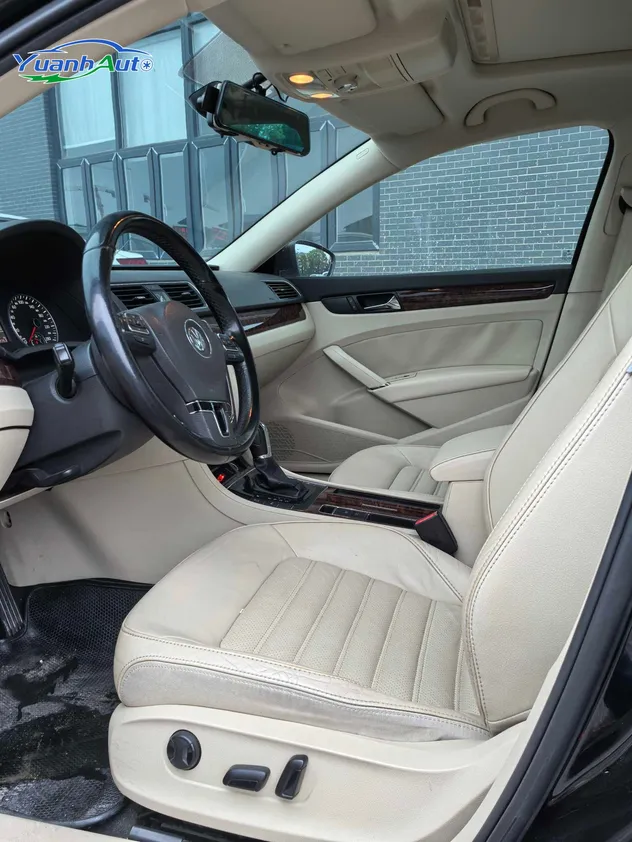 2011 Volkswagen Passat Petrol Sedan — source image 14