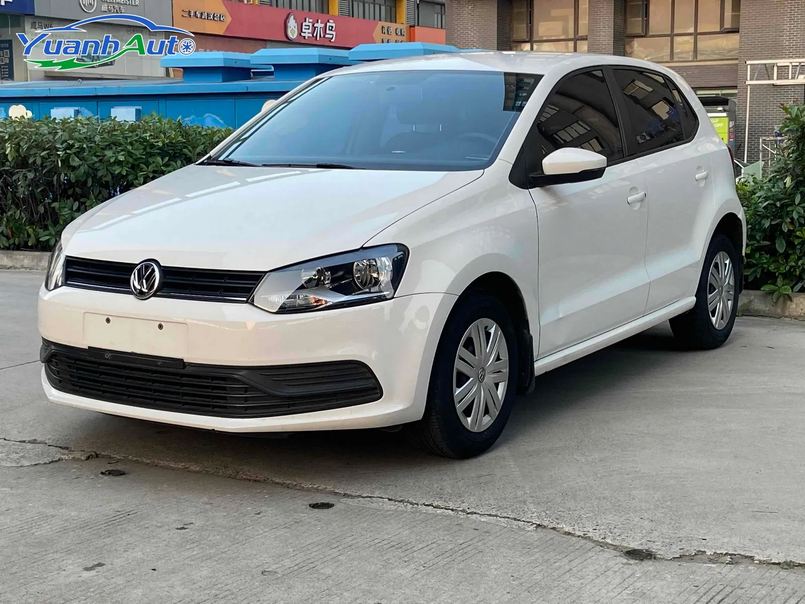 2018 Volkswagen Polo Petrol Hatchback — source image 8