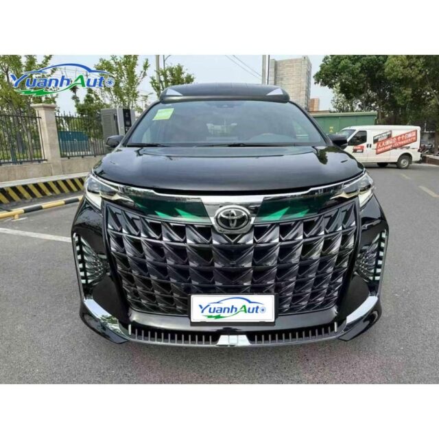 2024 Toyota Gravia vehicle photo 1