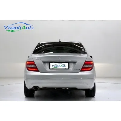 2013 Mercedes-Benz C-Class — source image 13