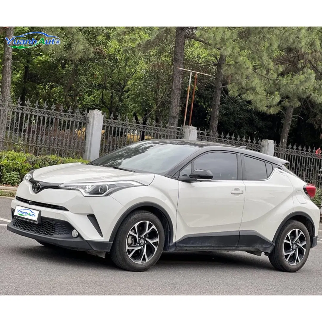 2020 Toyota C-HR vehicle photo 3