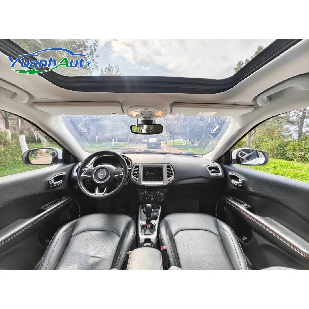 2018 Jeep Compass vehicle photo 7
