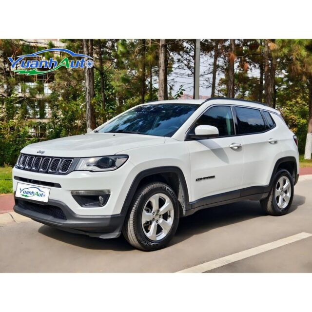 2018 Jeep Compass vehicle photo 1