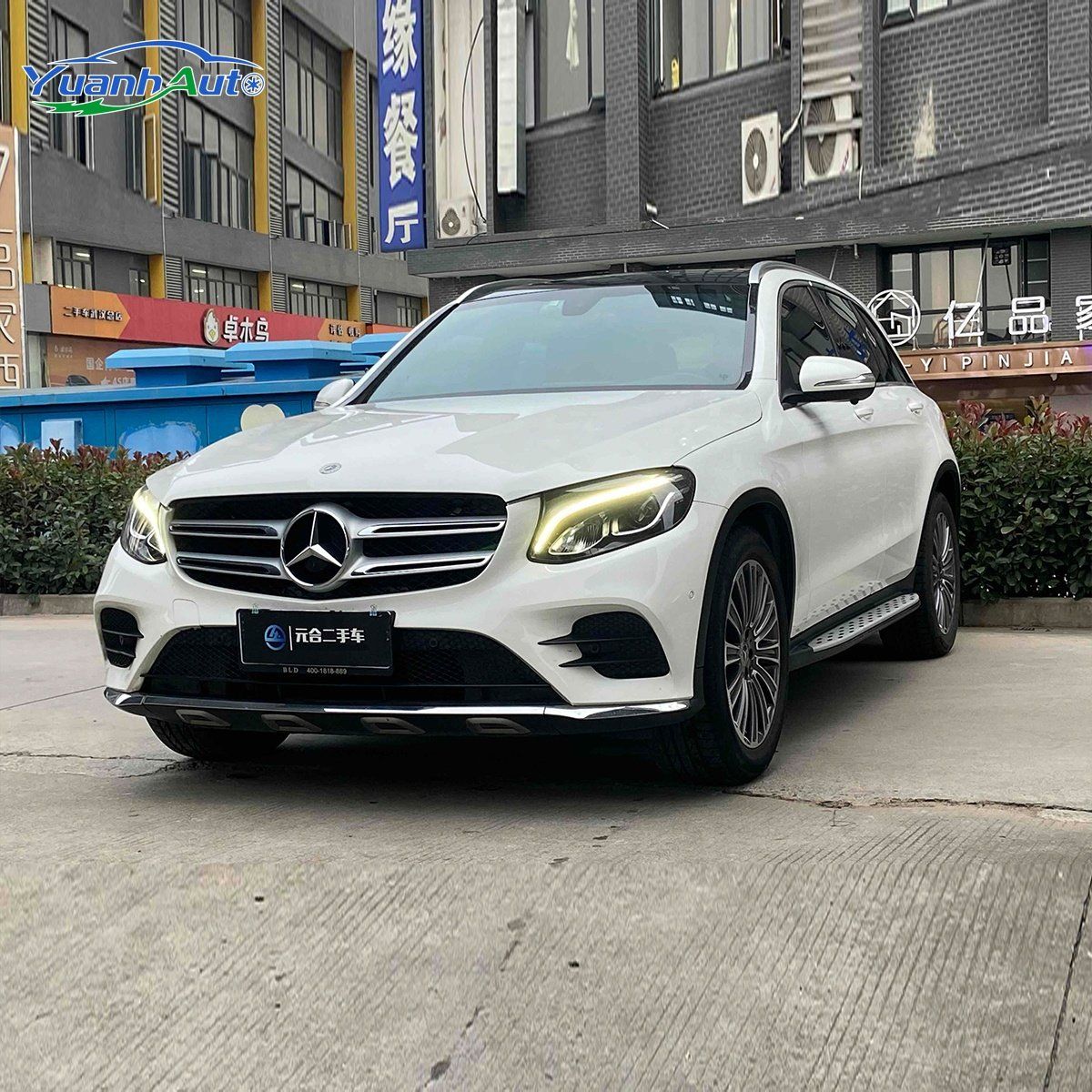 2017 Mercedes-Benz GLC 260 Petrol SUV — source image 1