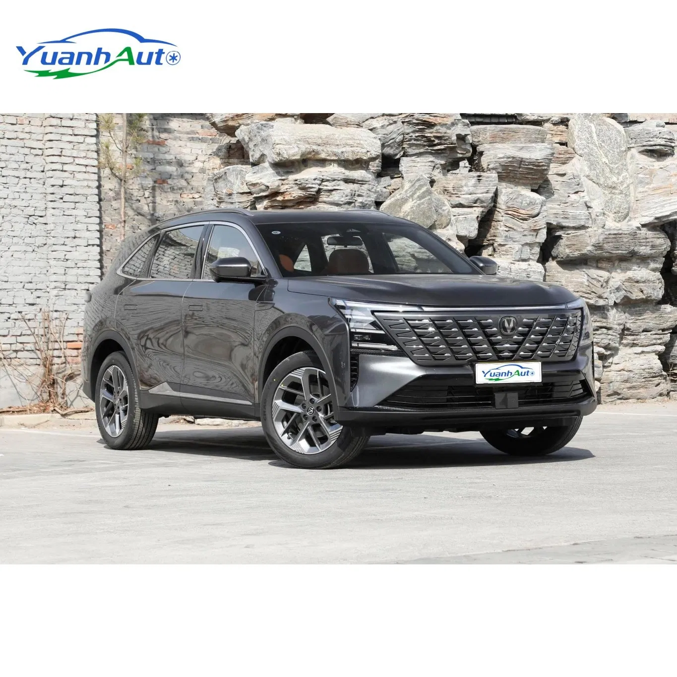 Changan CS75 PLUS vehicle photo 4