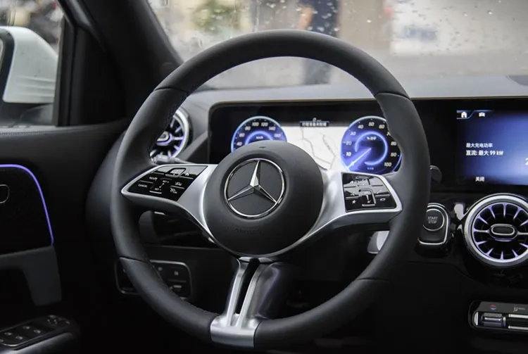 2025 Mercedes-Benz EQA 260 Electric SUV — source image 10