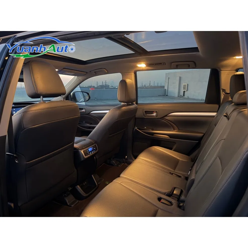 2021 Toyota Highlander vehicle photo 6