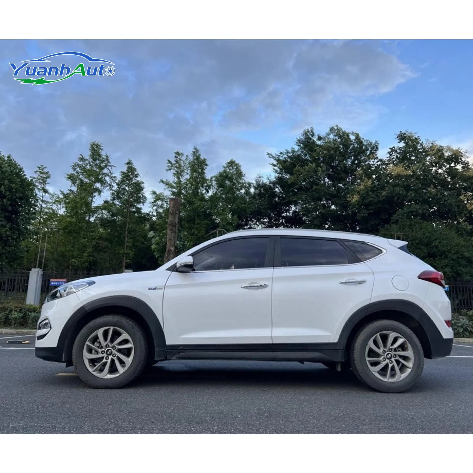 2015 Hyundai Tucson vehicle photo 4