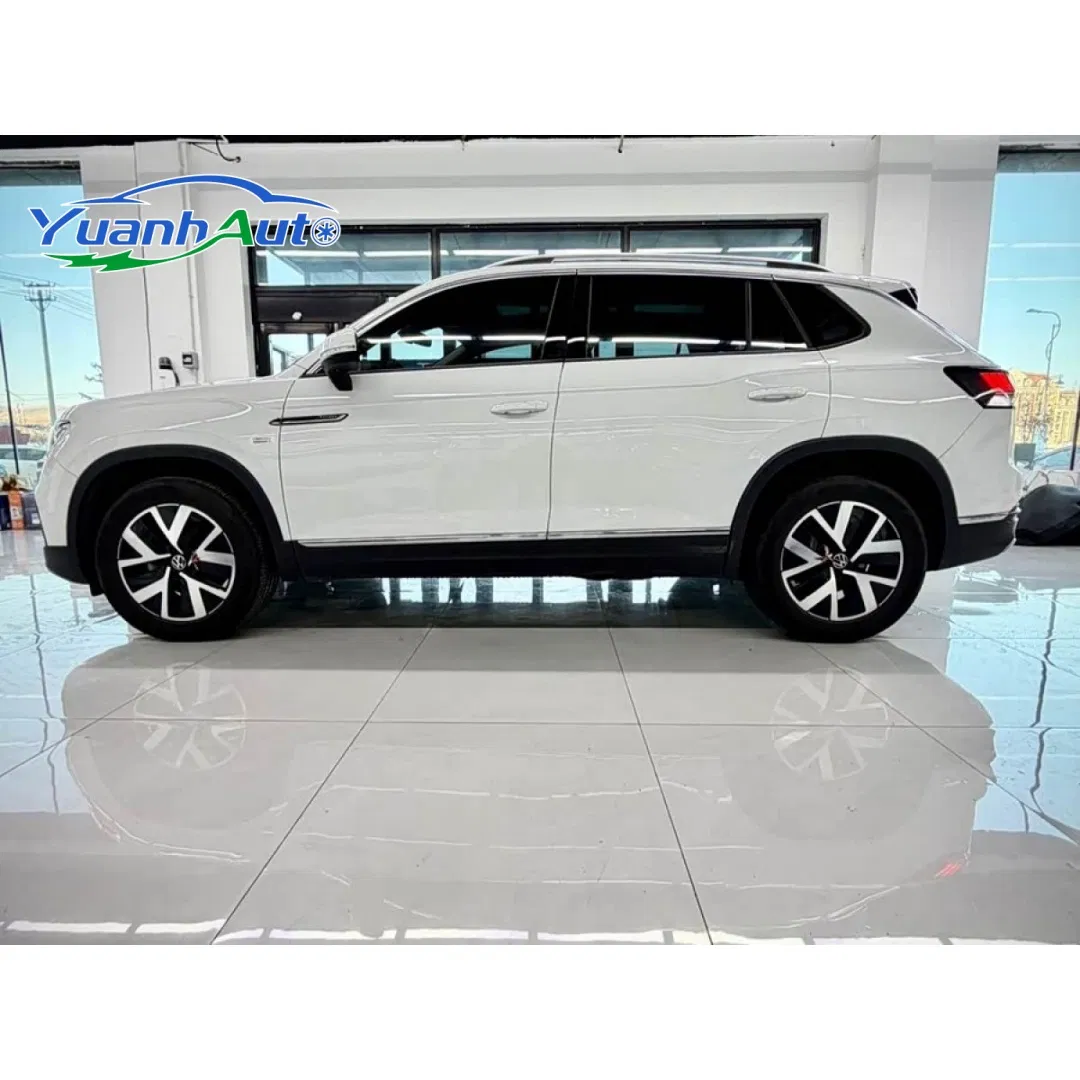 2023 Tiguan vehicle photo 4
