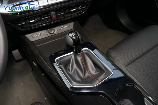 MG 5 Sedan — source image 10