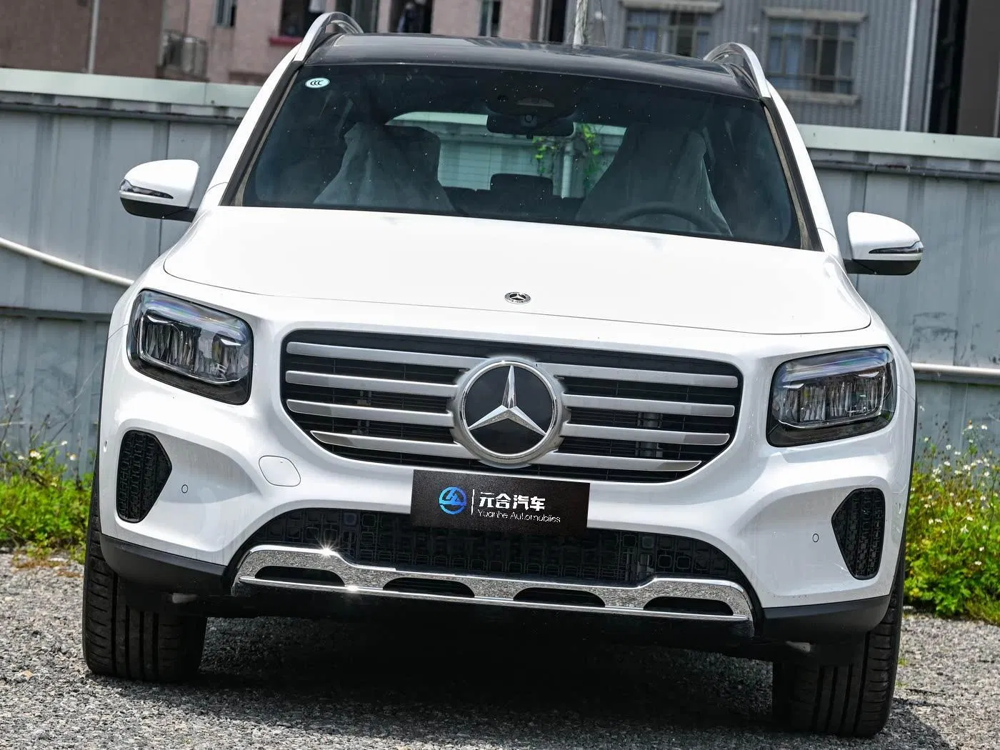 2025 Mercedes-Benz GLB200 Petrol SUV — source image 8