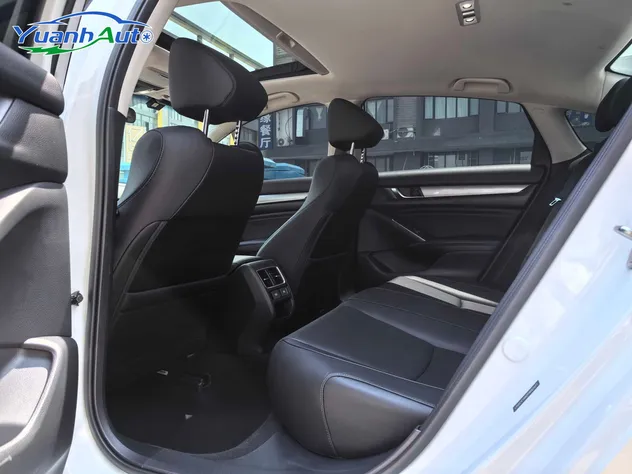 2022 Honda Accord Petrol Sedan — source image 17