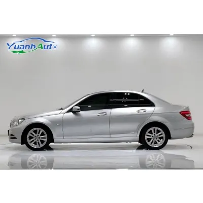 2013 Mercedes-Benz C-Class — source image 11