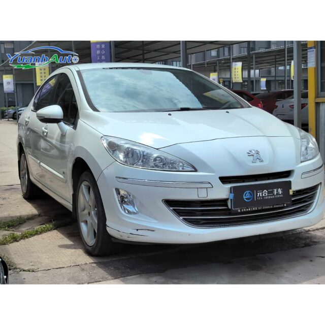2013 Peugeot 408 vehicle photo 1