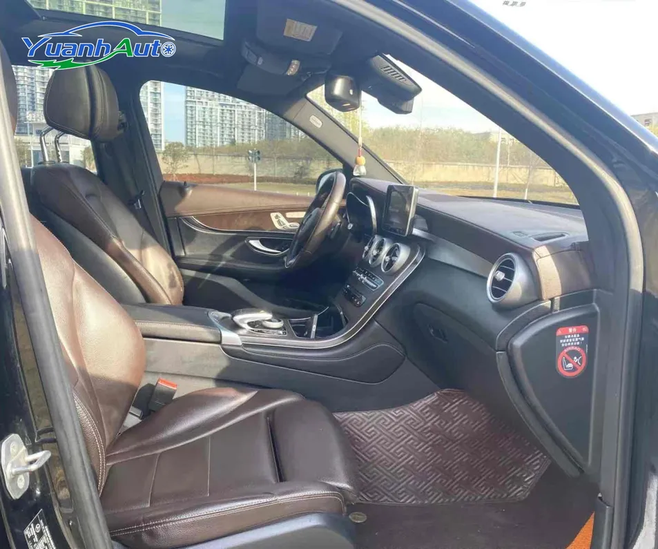 2017 Mercedes-Benz GLC 300 SUV — source image 15