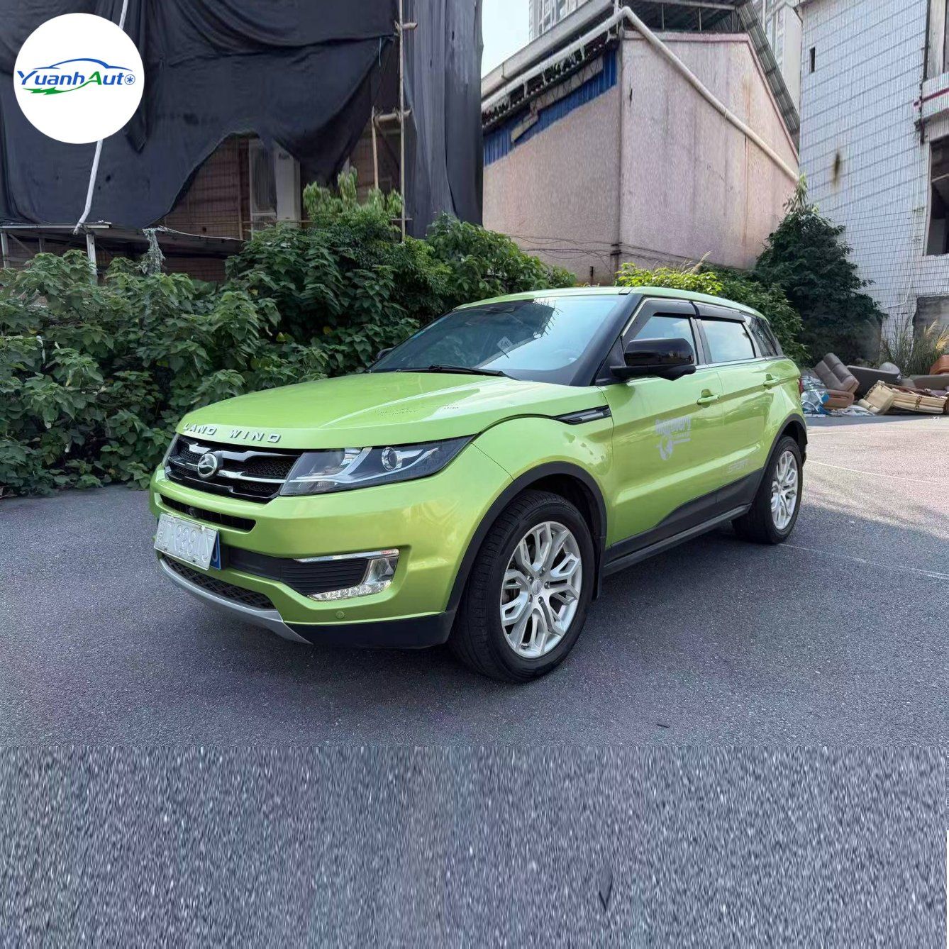 Landwind X7 vehicle photo 1