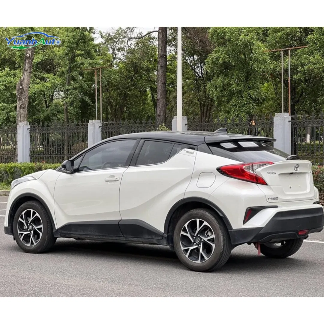 2020 Toyota C-HR vehicle photo 6