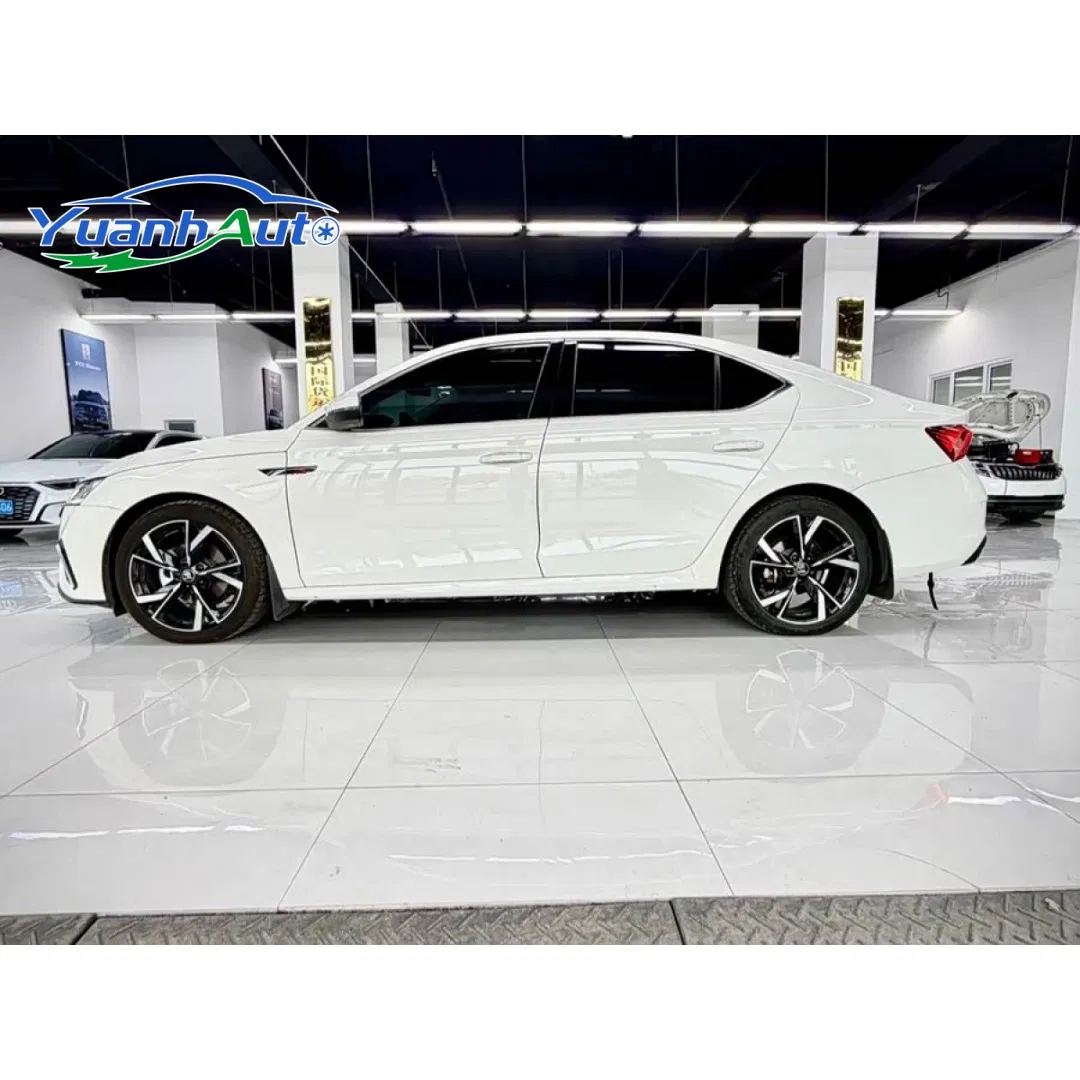 2021 Skoda Octavia vehicle photo 4