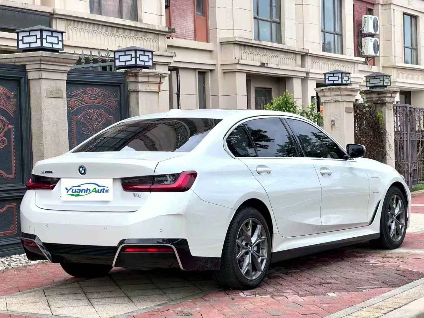 2022 BMW BWM I3 vehicle photo 3