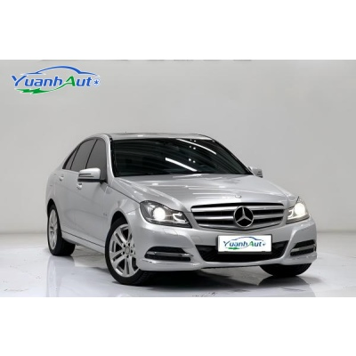 2013 C-Class vehicle photo 4