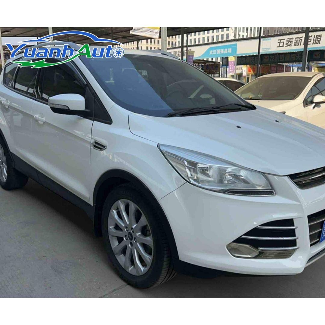 2013 Ford Kuga vehicle photo 1