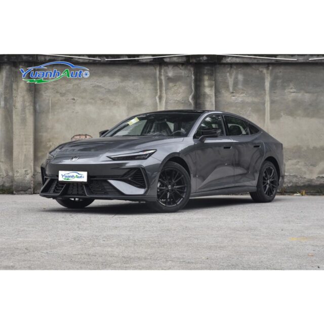 Changan UNI-V vehicle photo 1