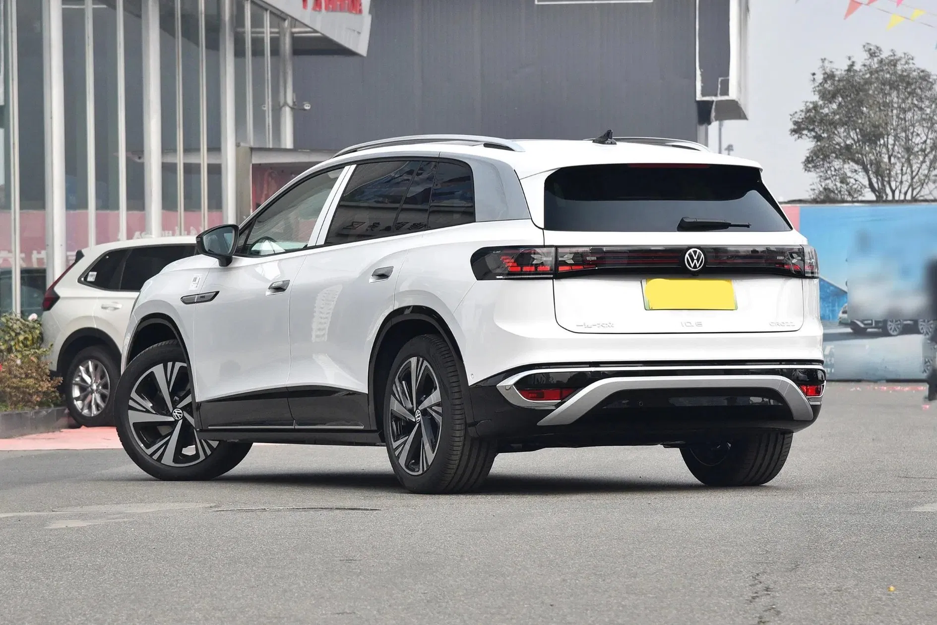 2025 VW ID6 Crozz vehicle photo 6