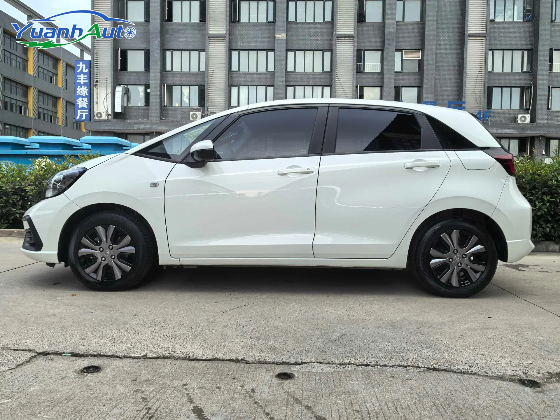 2022 Honda Fit Petrol Hatchback — source image 11