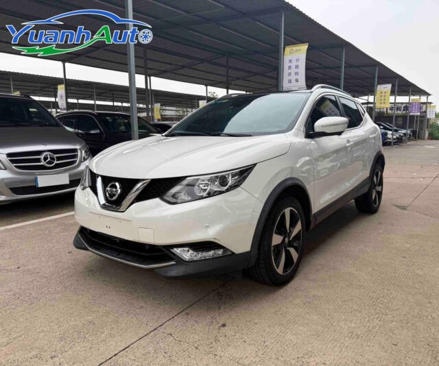2017 Nissan Qashqai vehicle photo 1