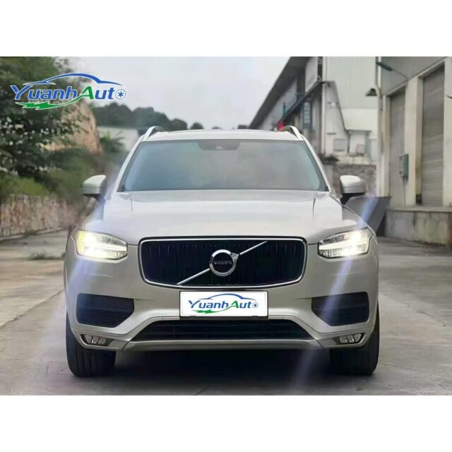 2015 XC90 vehicle photo 1