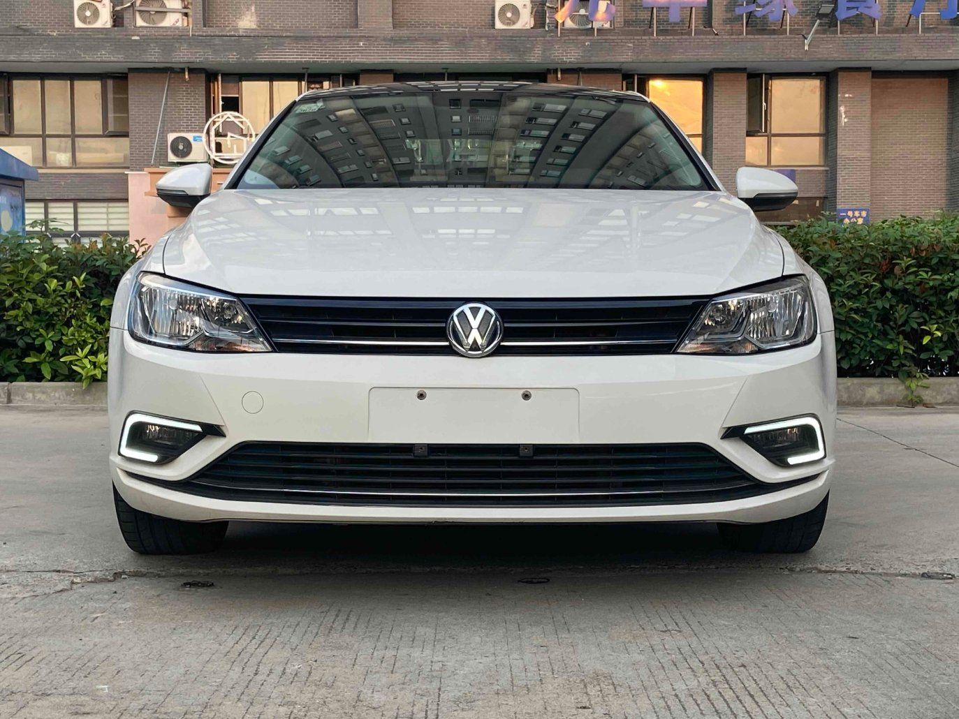 2018 VW Lamando vehicle photo 1
