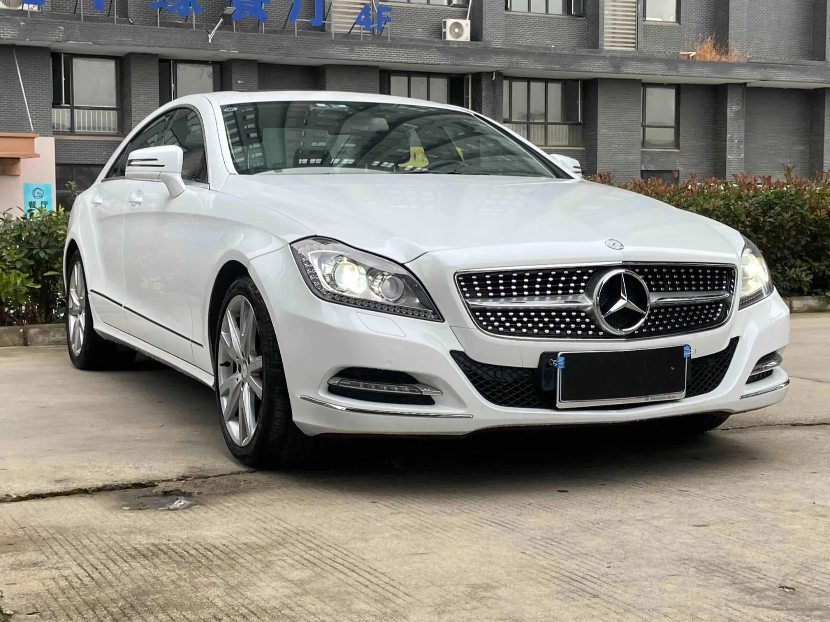 2012 Mercedes-Benz CLS Petrol Sedan — source image 4