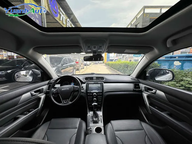 2017 Haval H2 Petrol SUV — source image 19