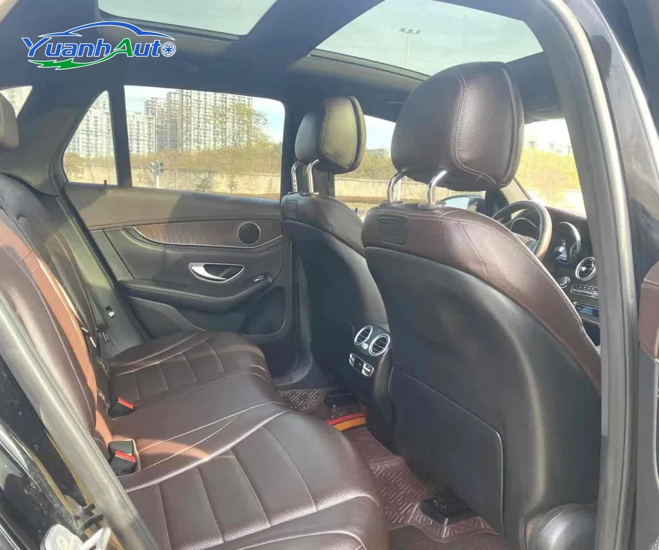 2017 Mercedes-Benz GLC 300 SUV — source image 16